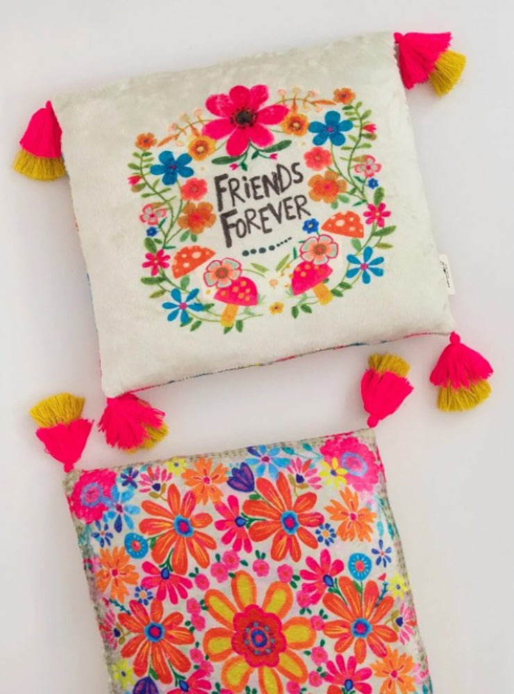 Natural Life Cozy Pillow Cream Friends Forever